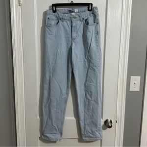 Liz Claiborn Light Wash Mom Jeans Size 10
